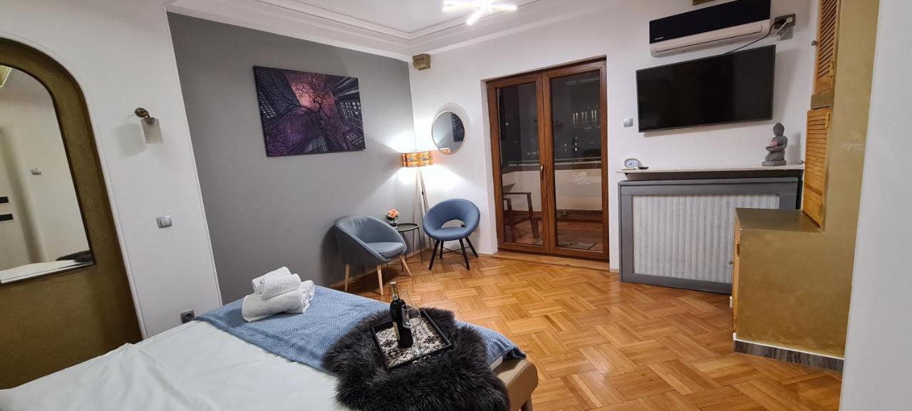 Central Arghezi Art Deco Apartment Piata Universitatii Bukares Bagian luar foto
