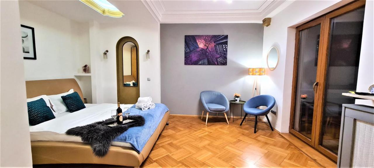 Central Arghezi Art Deco Apartment Piata Universitatii Bukares Bagian luar foto