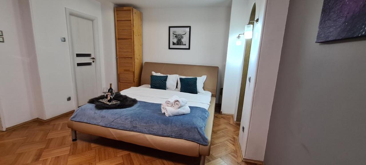 Central Arghezi Art Deco Apartment Piata Universitatii Bukares Bagian luar foto