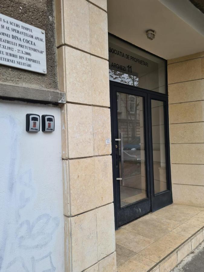 Central Arghezi Art Deco Apartment Piata Universitatii Bukares Bagian luar foto