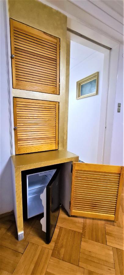 Central Arghezi Art Deco Apartment Piata Universitatii Bukares Bagian luar foto